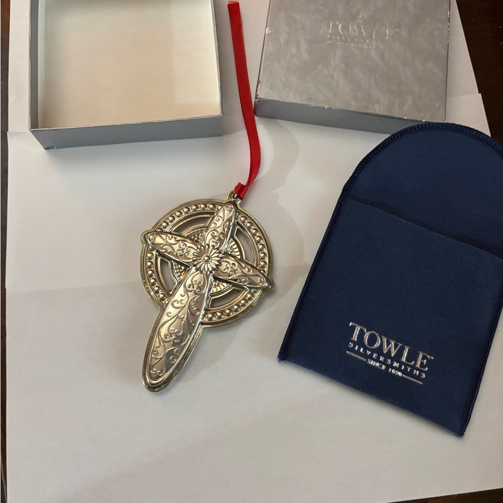 Towle Silver Holiday Ornament Celtic cross 2006 with Red Ribbon